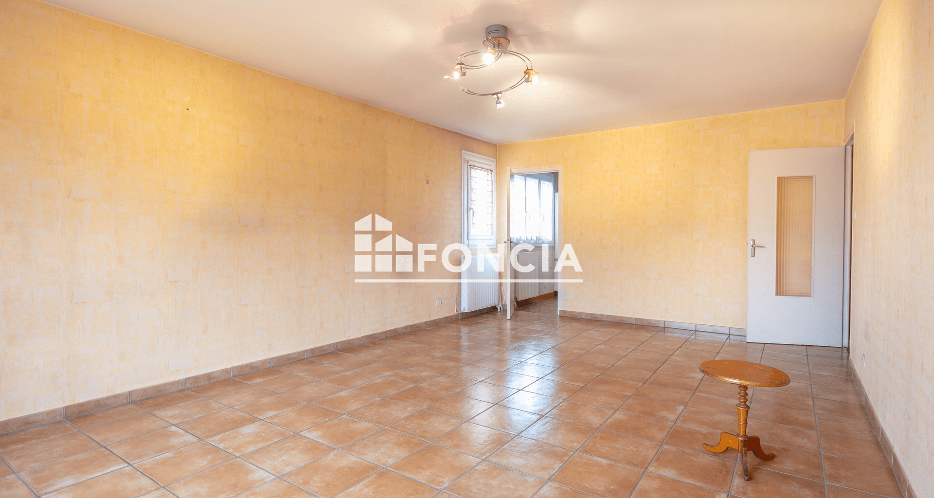 Appartement 2 pièces (65 m²) à vendre - Saint-martin-d'hères (38400)