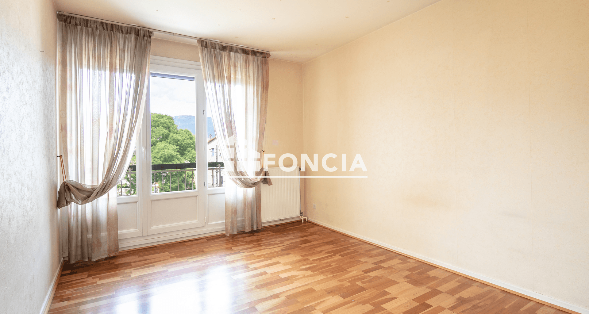 Appartement 2 pièces (65 m²) à vendre - Saint-martin-d'hères (38400)