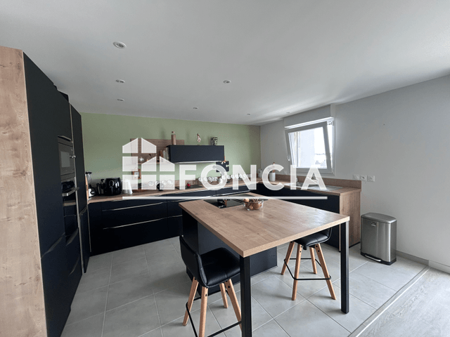 Appartement 4 pièces (131.3 m²) à louer - Hennebont (56700)