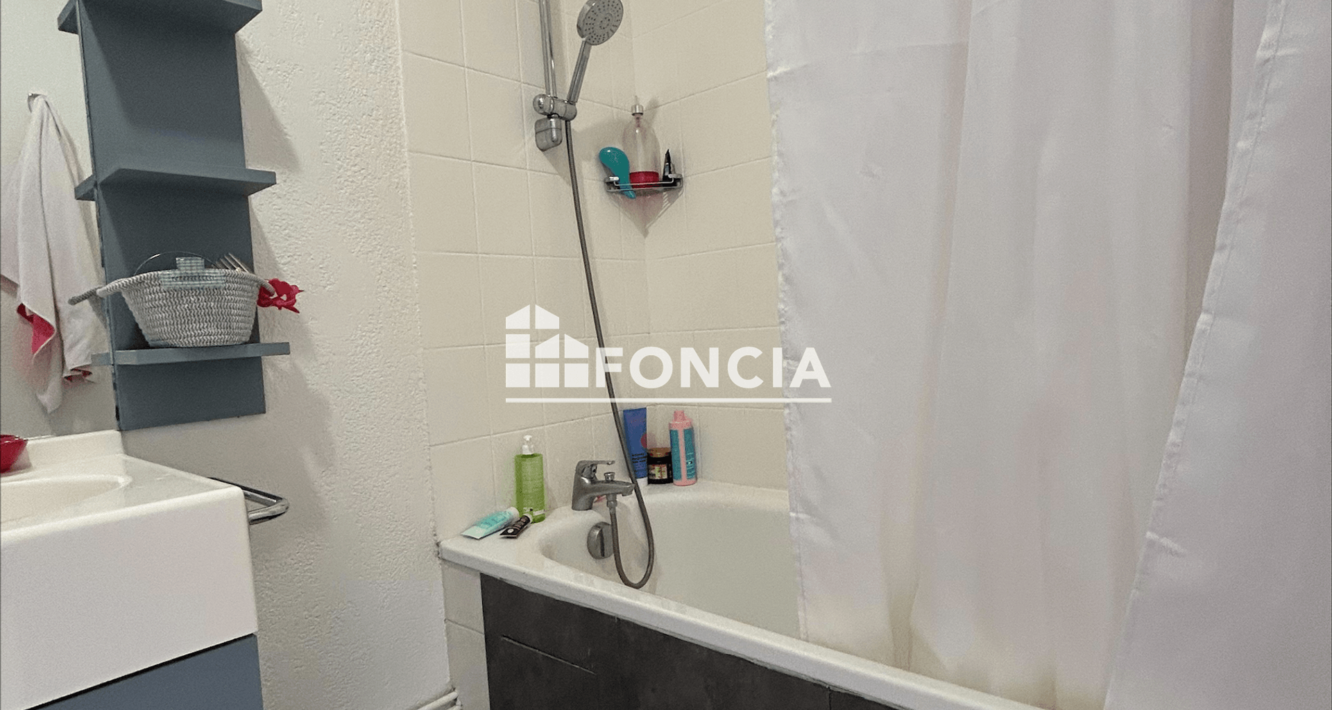Appartement meublé 2 pièces (27 m²) à louer - Saint-étienne (42000)