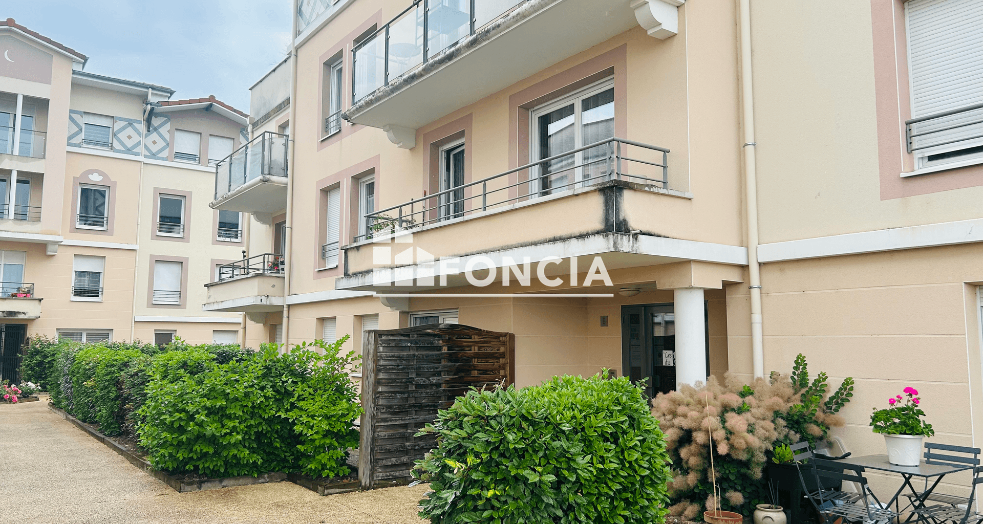 Appartement 2 pièces (47 m²) à vendre - Le Coteau (42120)