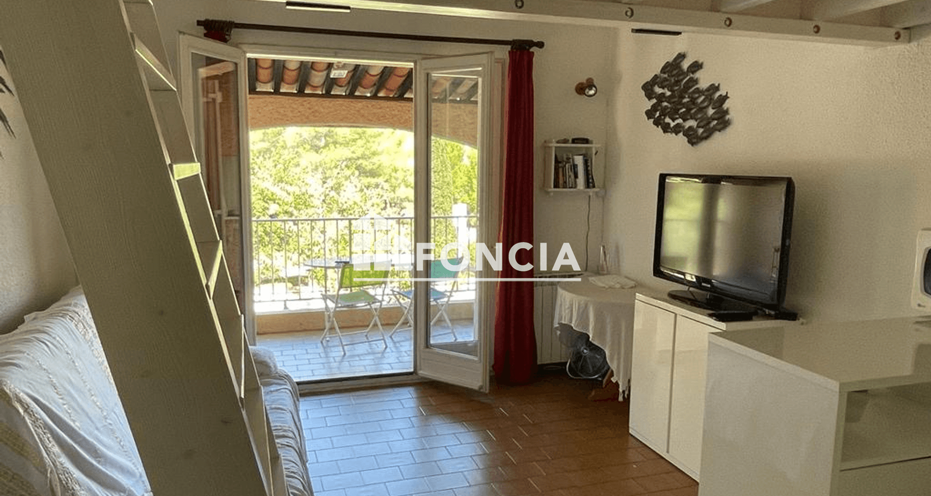 Studio (24.22 m²) à vendre - Saint-cyr-sur-mer (83270)