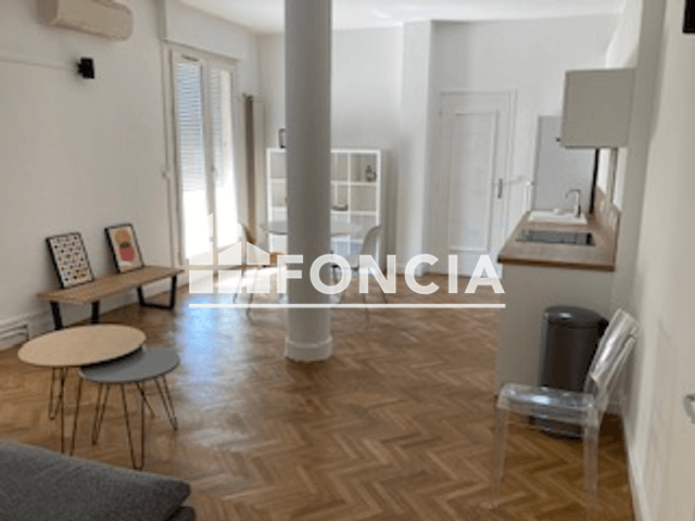 Appartement meublé 2 pièces (44 m²) à louer - Nimes (30000)
