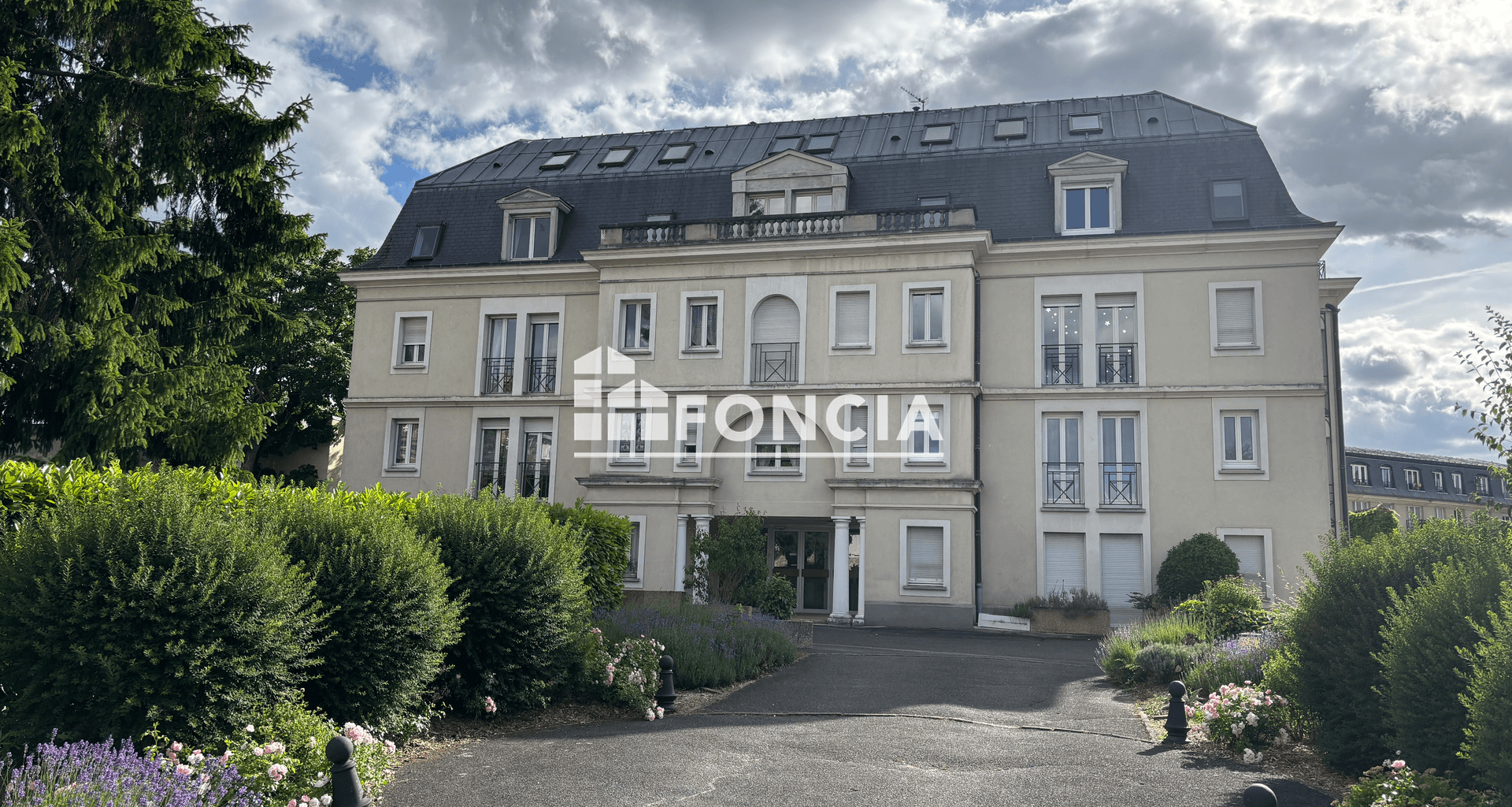 Appartement 2 pièces (52.4 m²) à louer - Fontainebleau (77300)