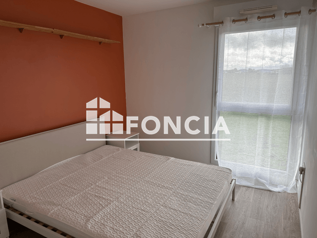 Appartement meublé 2 pièces (49 m²) à louer - Carpiquet (14650)