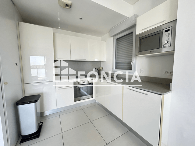 Appartement meublé 3 pièces (60 m²) à louer - Antibes (06600)