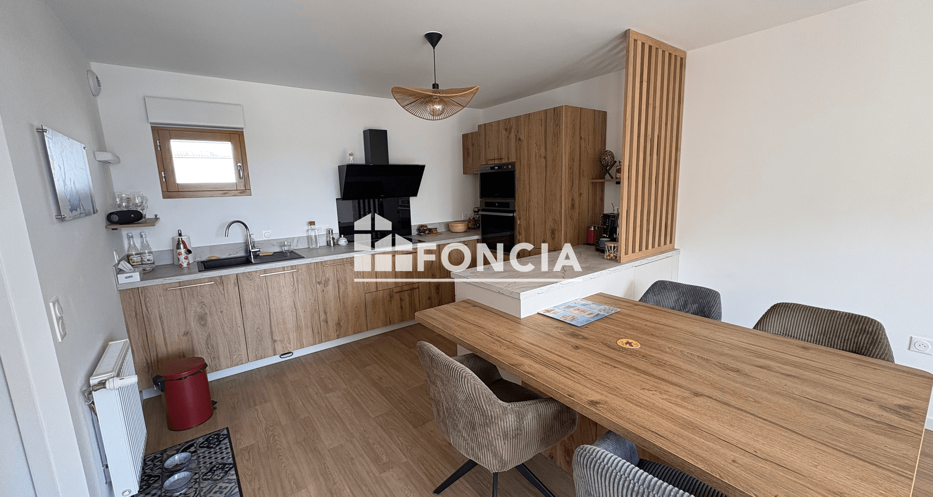 Appartement meublé 3 pièces (84.21 m²) à louer - Saint-jacques-de-la-lande (35136)