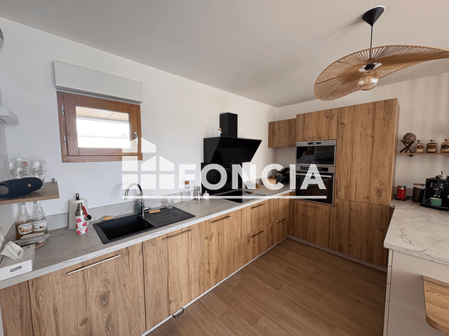 Appartement meublé 3 pièces (84.21 m²) à louer - Saint Jacques De La Lande (35136)