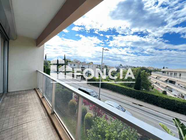 Appartement 2 pièces (53.57 m²) à louer - Juan Les Pins (06160)