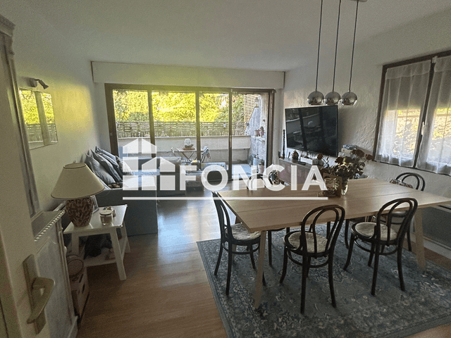 Appartement 3 pièces (75.8 m²) à louer - La Tronche (38700)