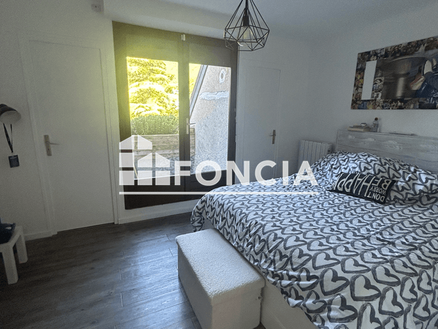 Appartement 3 pièces (75.8 m²) à louer - La Tronche (38700)