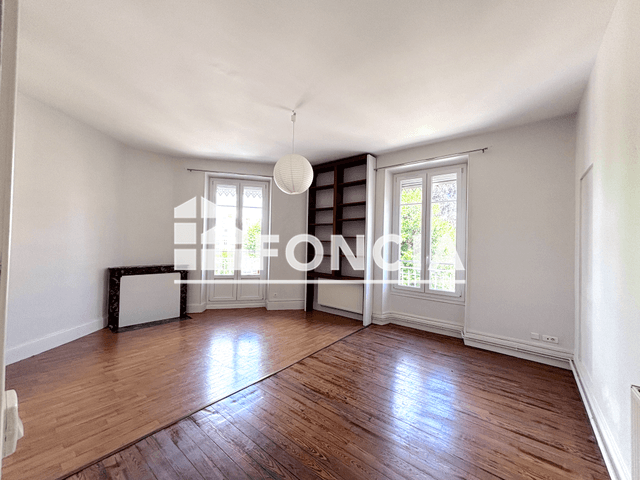 Appartement 5 pièces (136.3 m²) à louer - Voiron (38500)