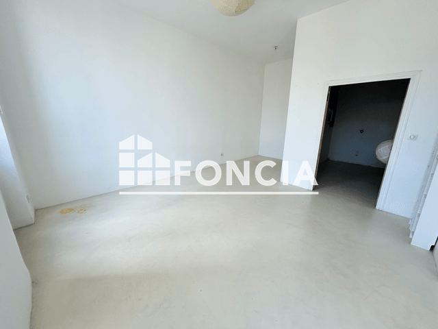 Appartement 2 pièces (63 m²) à louer - Marseille 3ᵉ (13003)