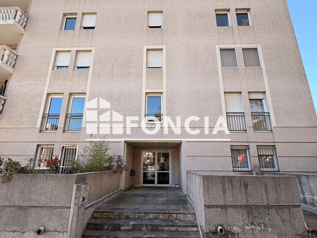 Appartement 4 pièces (80 m²) à louer - Nimes (30900)