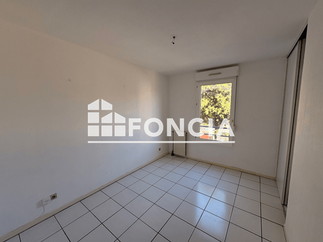 Appartement 4 pièces (80 m²) à louer - Nimes (30900)