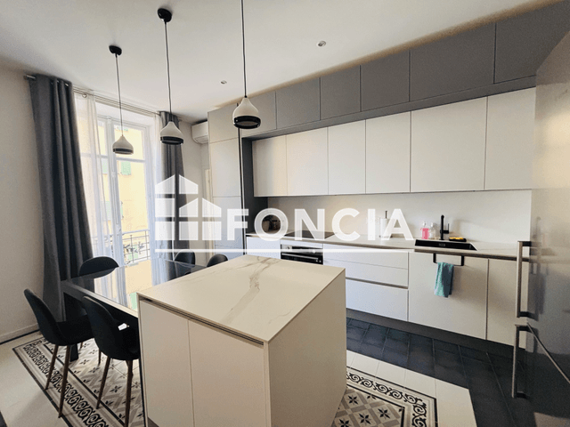 Appartement meublé 4 pièces (97 m²) à louer - Nice (06100)