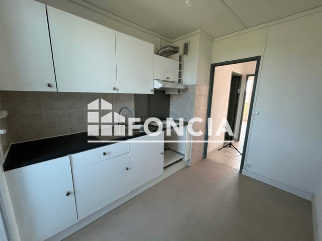 Appartement 4 pièces (73.61 m²) à louer - Marignane (13700)