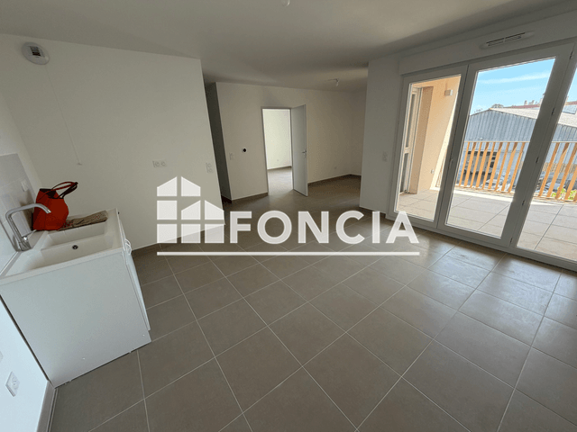 Appartement 3 pièces (75.08 m²) à louer - Arles (13200)