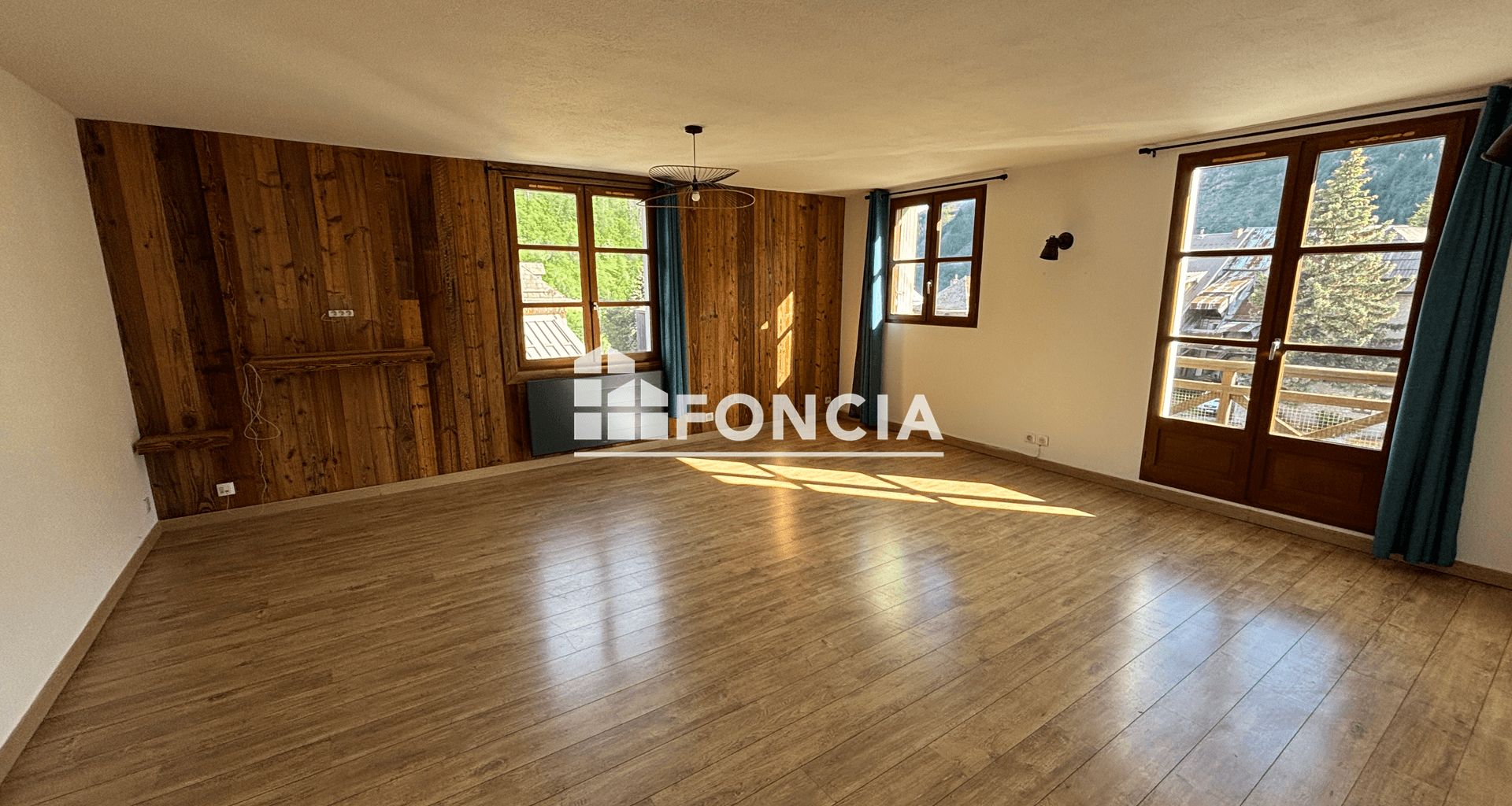 Appartement 4 pièces (105 m²) à vendre - Allos (04260)