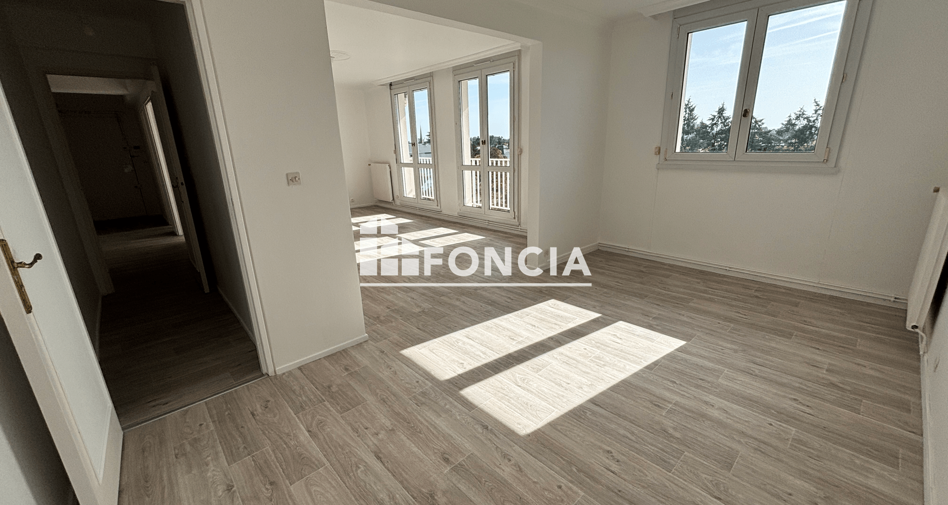 Appartement 4 pièces (105 m²) à louer - Saint-cyr-sur-loire (37540)