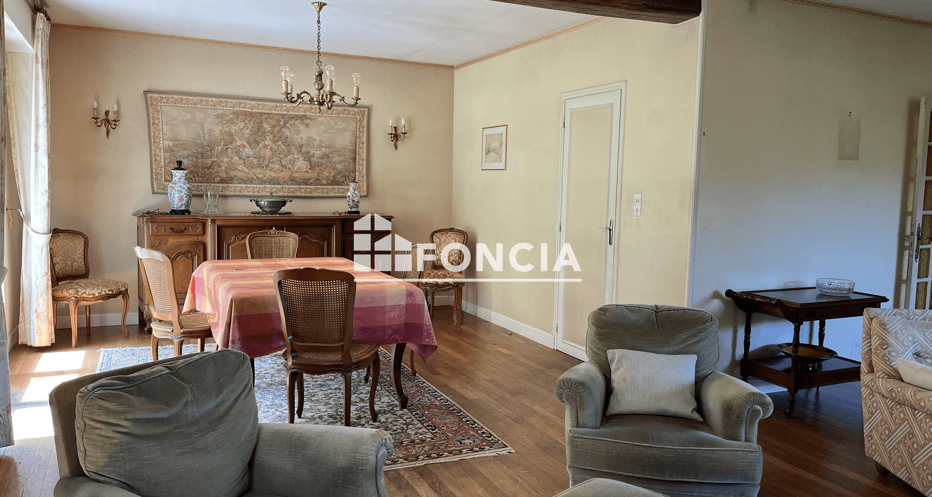 Maison 8 pièces (252.68 m²) à vendre - Chalandry (02270)