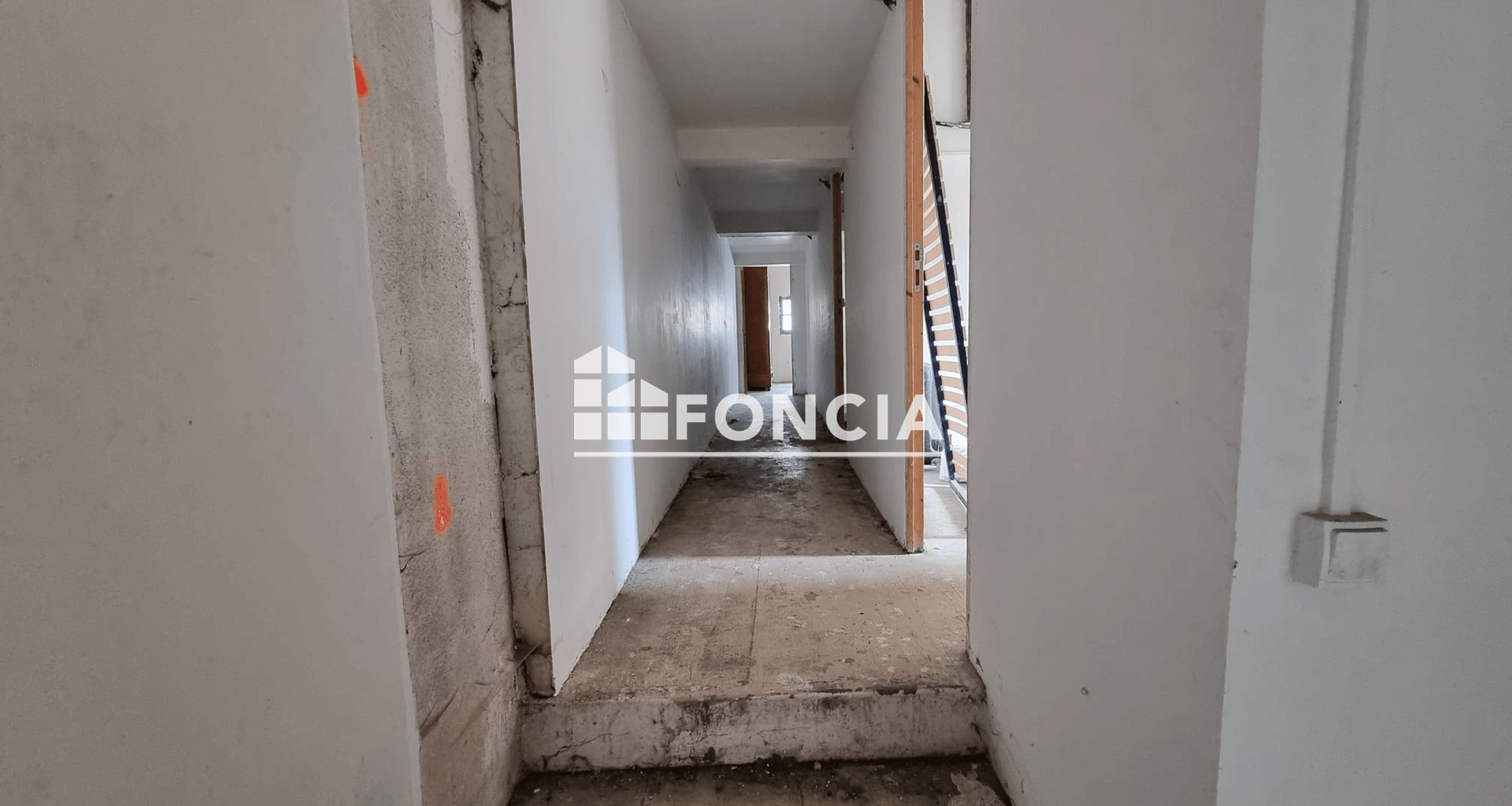 Maison 10 pièces (260 m²) à vendre - Villeneuve-le-roi (94290)