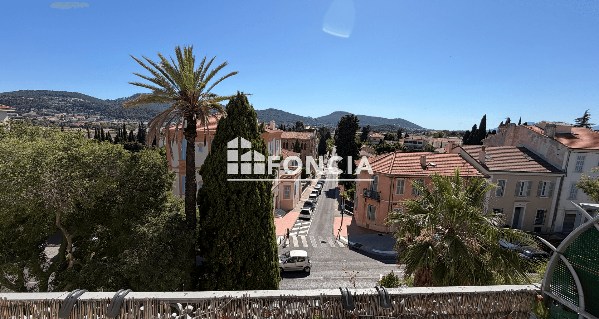 Studio (30 m²) à vendre - Hyères (83400)