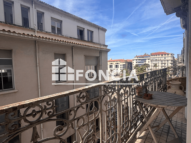 Appartement 5 pièces (167.05 m²) à louer - Toulon (83000)