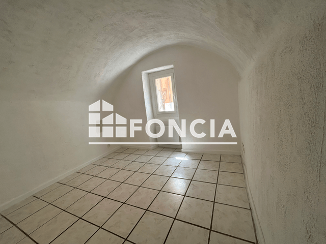 Appartement 2 pièces (30 m²) à louer - Castellar (06500)