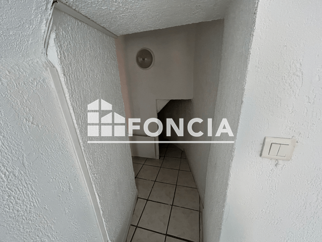 Appartement 2 pièces (30 m²) à louer - Castellar (06500)