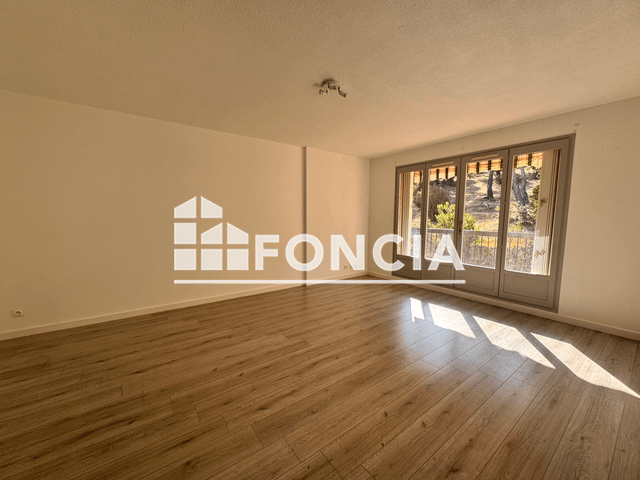 Appartement 2 pièces (52.53 m²) à louer - Hyeres (83400)