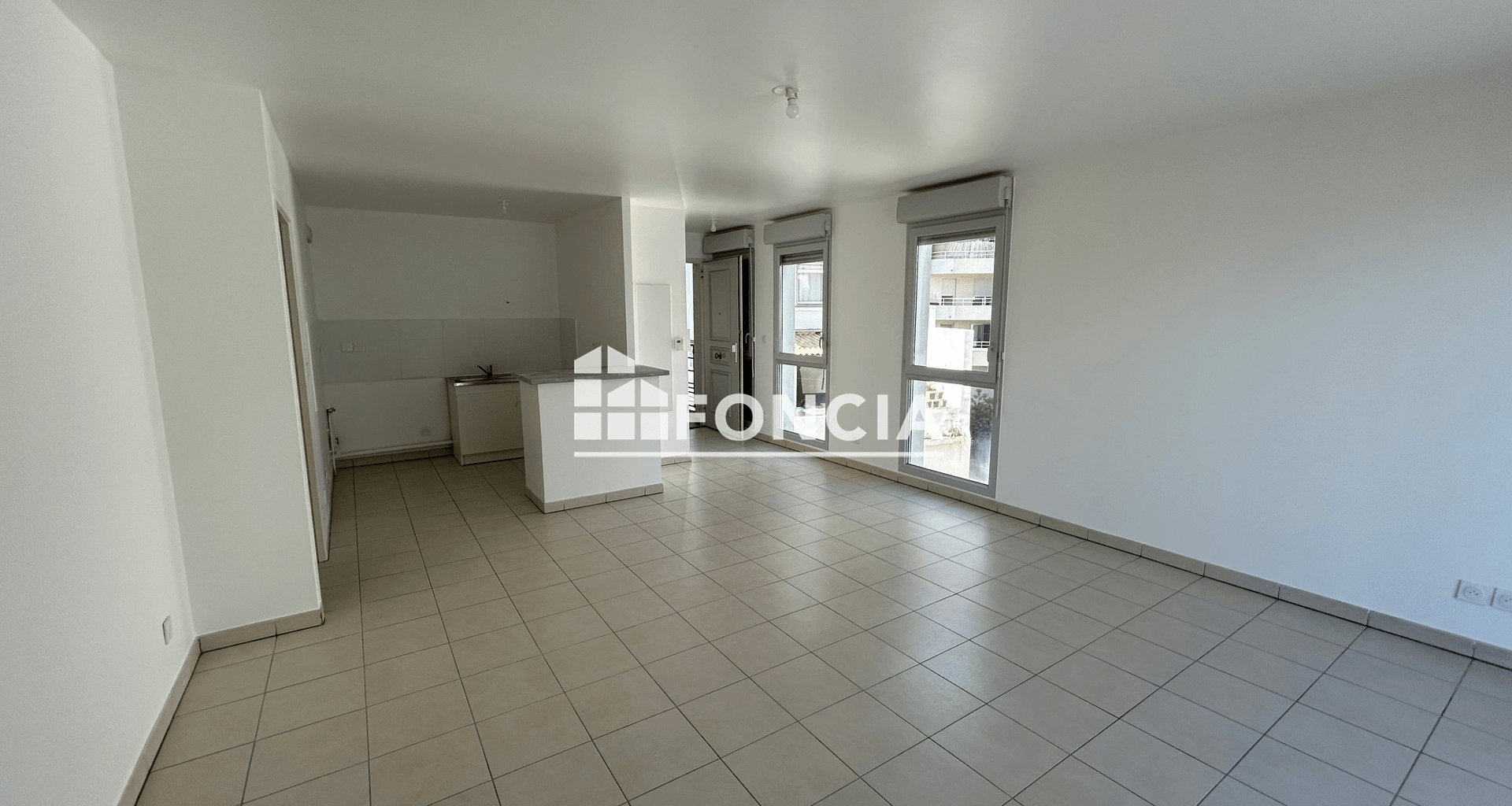 Appartement 4 pièces (81 m²) à louer - Marseille 1ᵉʳ (13001)