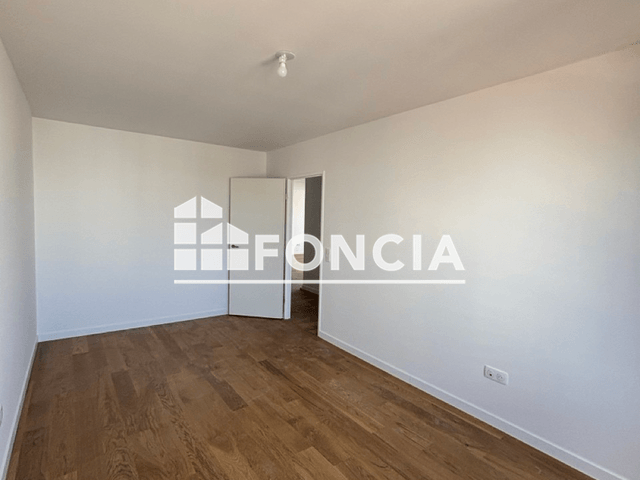 Appartement 5 pièces (126.4 m²) à louer - Clichy (92110)