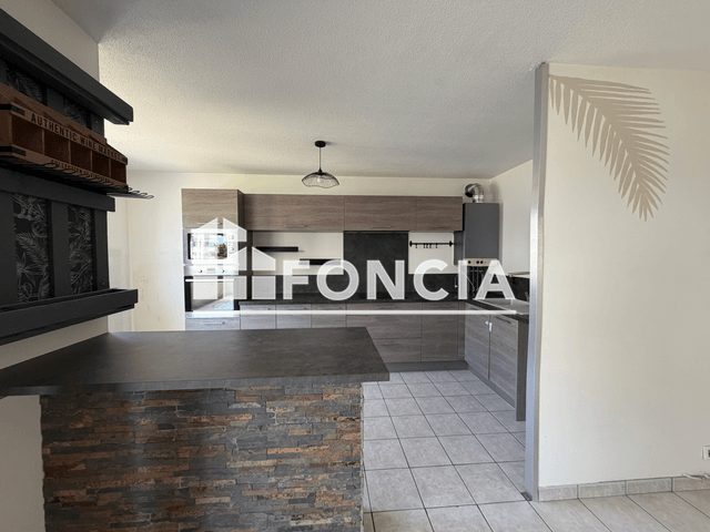 Appartement 4 pièces (81.82 m²) à louer - Saint Martin D Heres (38400)