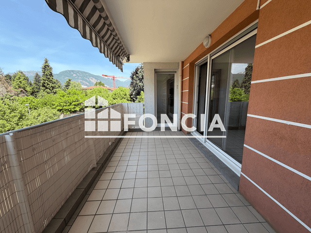 Appartement 4 pièces (81.82 m²) à louer - Saint Martin D Heres (38400)