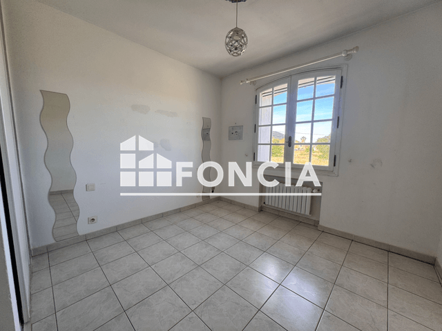 Maison 4 pièces (116.3 m²) à louer - Hyeres (83400)