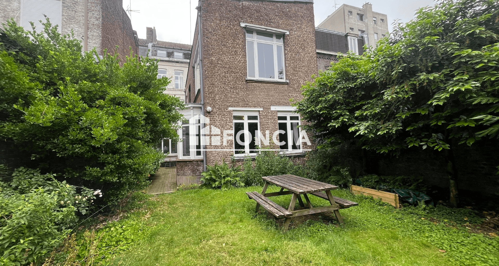 Appartement 3 pièces (125.03 m²) à louer - Lille (59000)