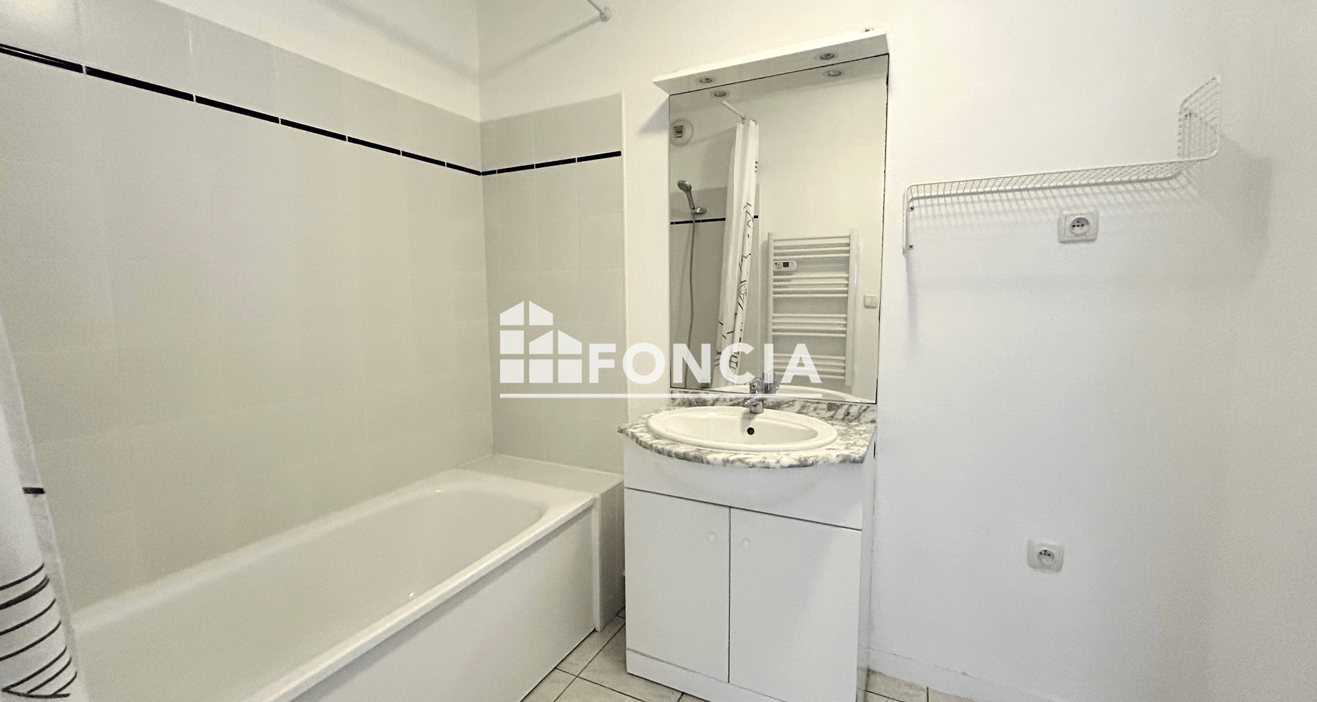Appartement 2 pièces (44.5 m²) à louer - Jonzac (17500)