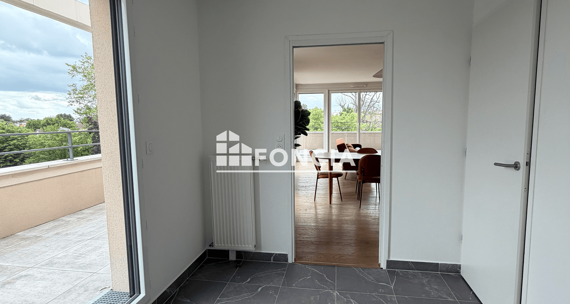 Appartement 5 pièces (121.83 m²) à vendre - La Varenne St Hilaire (94210)