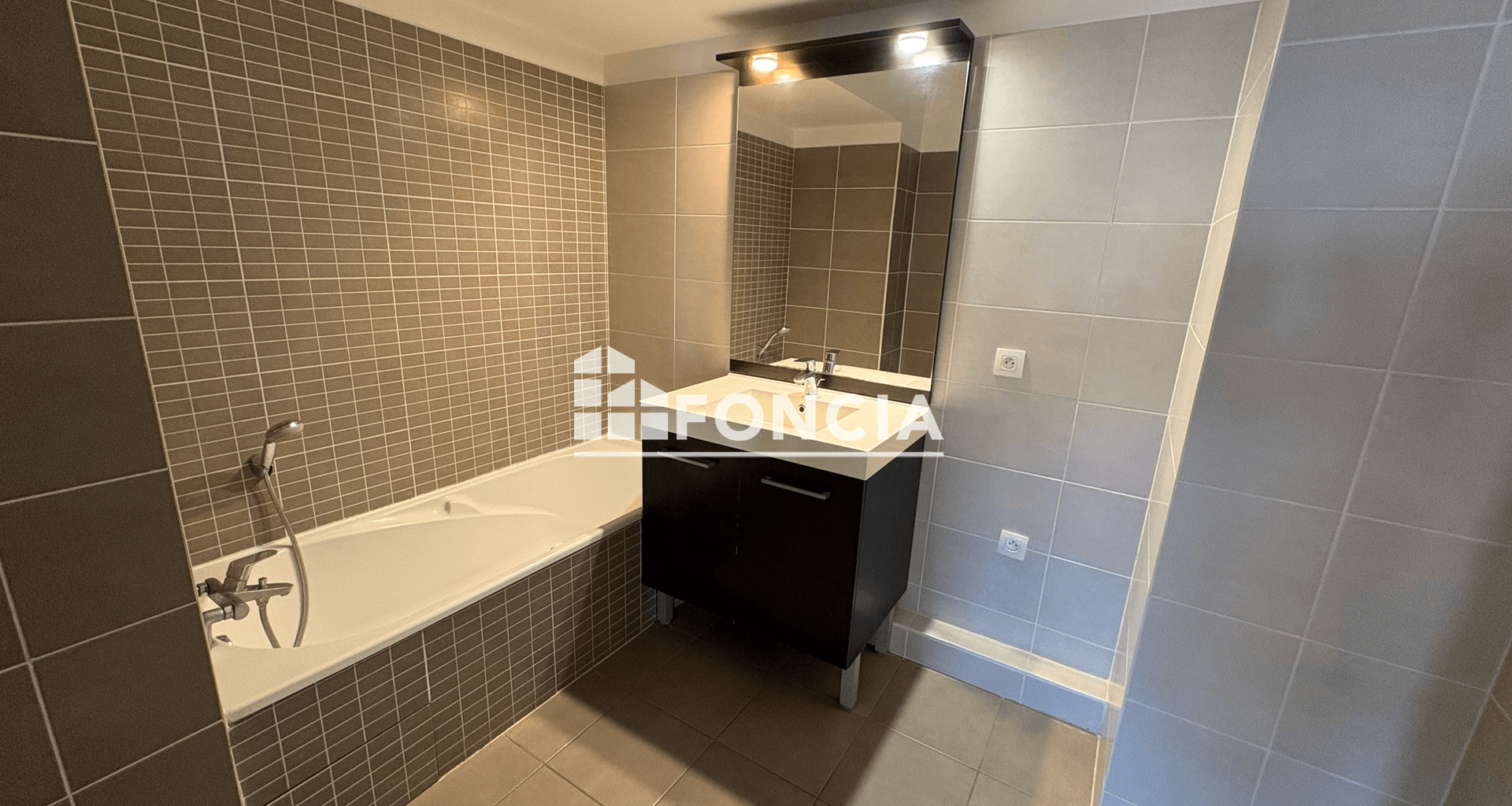 Appartement 2 pièces (45.27 m²) à louer - Villeurbanne (69100)