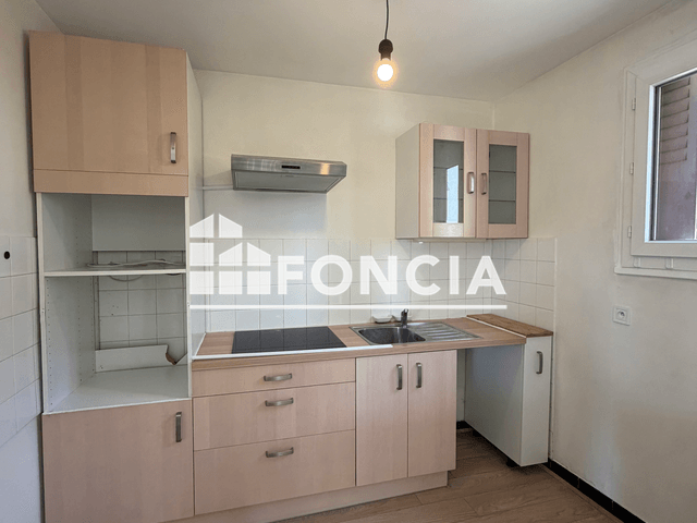 Appartement 5 pièces (105.6 m²) à louer - Bourgoin Jallieu (38300)