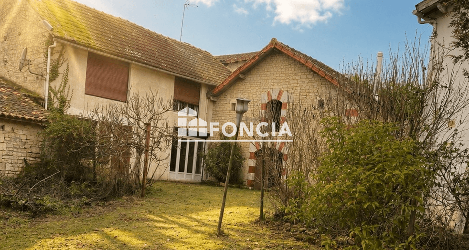 Maison 4 pièces (129 m²) à vendre - Vouharte (16330)