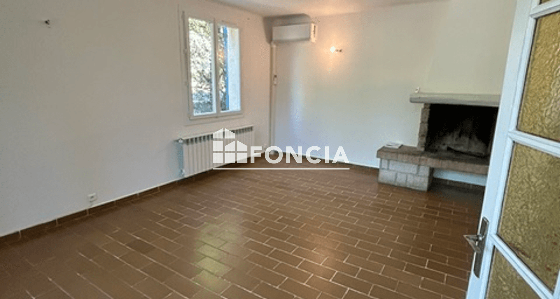 Maison 4 pièces (93.97 m²) à louer - Lourmarin (84160)