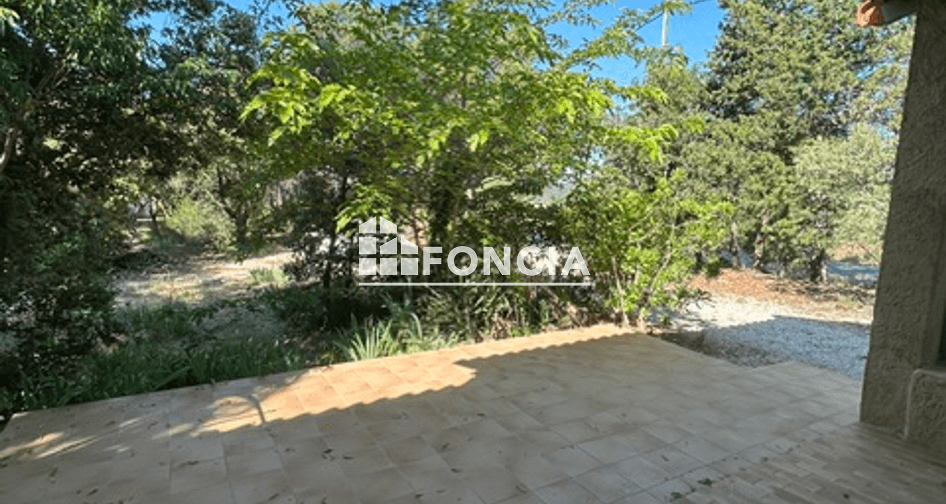 Maison 4 pièces (93.97 m²) à louer - Lourmarin (84160)