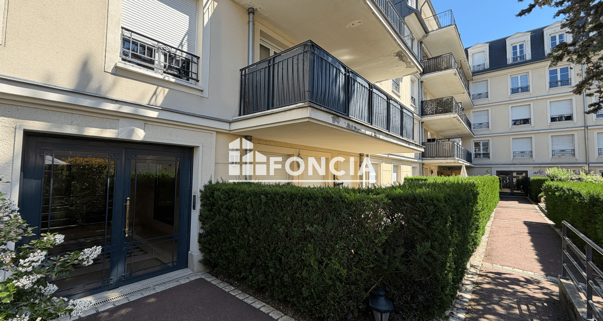 Appartement 2 pièces (50.95 m²) à louer - Saint-cyr-l'école (78210)