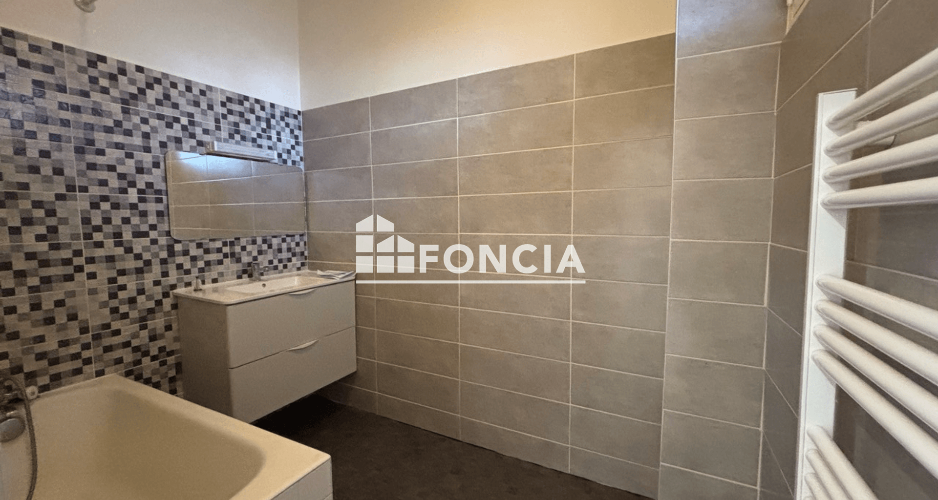 Studio (40 m²) à louer - Lyon 7ᵉ (69007)