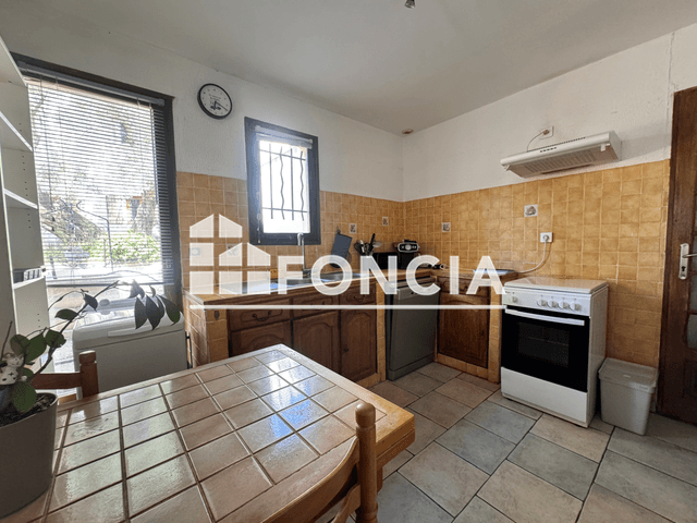Maison 6 pièces (118.3 m²) à louer - Sollies-pont (83210)