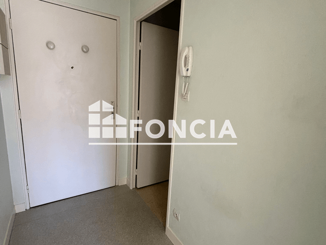 Studio (18.35 m²) à louer - La Roche Sur Yon (85000)