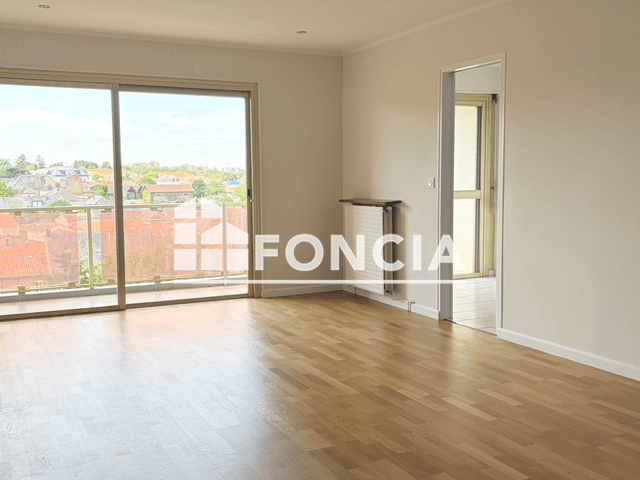 Appartement 5 pièces (114.09 m²) à louer - Cholet (49300)
