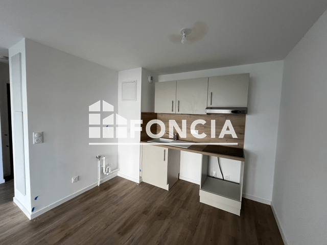 Appartement 2 pièces (43.87 m²) à louer - Laval (53000)